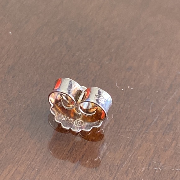 DAVID  YUMAN  Diamond EARRINGS - Picture 4 of 7